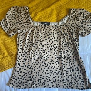 Leopard print top